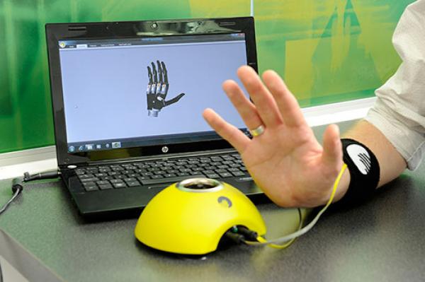 Киберпротез от Touch Bionics  
