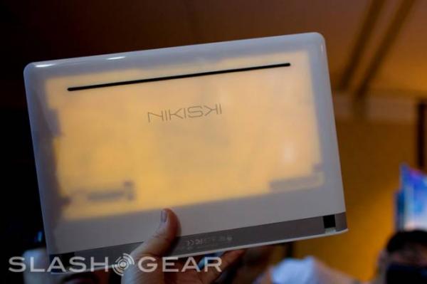 Nikiski - ноутбук с прозрачным тачпадом 