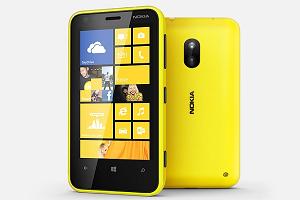 На фото Nokia Lumia 620