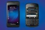 На фото смартфоны: BlackBerry Q10 и BlackBerry Z10